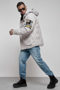 Оптом Куртка мужская зимняя с капюшоном молодежная серого цвета 88905Sr в Екатеринбурге, фото 16