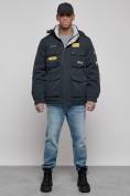 Оптом Куртка мужская зимняя с капюшоном молодежная темно-синего цвета 88905TS в Екатеринбурге