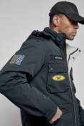 Оптом Куртка мужская зимняя с капюшоном молодежная темно-синего цвета 88905TS в Екатеринбурге, фото 13