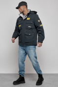 Оптом Куртка мужская зимняя с капюшоном молодежная темно-синего цвета 88905TS в Екатеринбурге, фото 2