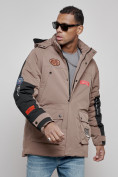 Оптом Куртка мужская зимняя с капюшоном молодежная коричневого цвета 88906K в Екатеринбурге, фото 11