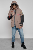 Оптом Куртка мужская зимняя с капюшоном молодежная коричневого цвета 88906K в Екатеринбурге, фото 22