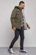 Оптом Куртка мужская зимняя с капюшоном молодежная цвета хаки 88911Kh в Иркутске, фото 13