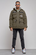 Оптом Куртка мужская зимняя с капюшоном молодежная цвета хаки 88911Kh в Иркутске, фото 3
