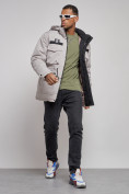 Оптом Куртка мужская зимняя с капюшоном молодежная серого цвета 88911Sr в Перми, фото 16
