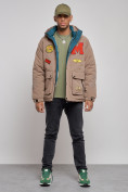Оптом Куртка мужская зимняя с капюшоном молодежная коричневого цвета 88915K