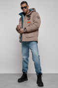 Оптом Куртка мужская зимняя с капюшоном молодежная коричневого цвета 88917K в Екатеринбурге, фото 19