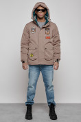 Оптом Куртка мужская зимняя с капюшоном молодежная коричневого цвета 88917K в Екатеринбурге, фото 4