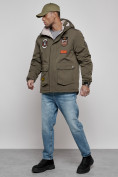 Оптом Куртка мужская зимняя с капюшоном молодежная цвета хаки 88917Kh в Екатеринбурге, фото 2