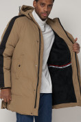 Оптом Спортивная молодежная куртка удлиненная мужская бежевого цвета 90008B в Казани, фото 11