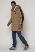 Оптом Спортивная молодежная куртка удлиненная мужская бежевого цвета 90008B в Казани, фото 3