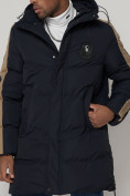 Оптом Спортивная молодежная куртка удлиненная мужская темно-синего цвета 90008TS в Екатеринбурге, фото 11