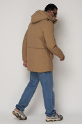 Оптом Парка спортивная зимняя мужская с капюшоном   бежевого цвета 90015B в Казани, фото 4