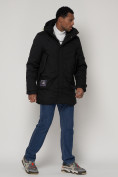 Оптом Спортивная молодежная куртка удлиненная мужская черного цвета 90017Ch в Казани, фото 2