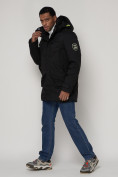 Оптом Спортивная молодежная куртка удлиненная мужская черного цвета 90017Ch в Екатеринбурге, фото 3