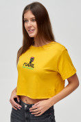 Оптом Топ футболка женская горчичного цвета 9008G в Екатеринбурге, фото 4