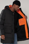 Оптом Спортивная молодежная куртка удлиненная мужская черного цвета 9009Ch в Казани, фото 14