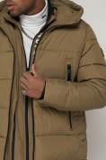 Оптом Спортивная молодежная куртка удлиненная мужская бежевого цвета 93686B в Казани, фото 10