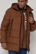 Оптом Спортивная молодежная куртка удлиненная мужская коричневого цвета 93686K в Екатеринбурге, фото 14
