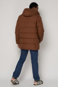 Оптом Спортивная молодежная куртка удлиненная мужская коричневого цвета 93686K в Екатеринбурге, фото 6