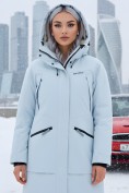 Оптом Парка зимняя женская с капюшоном светло-синего цвета 9538-1Si