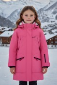Оптом Парка зимняя подростковая для девочки с капюшоном розового цвета 9538R