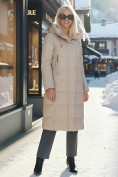 Оптом Пальто утепленное стеганное зимнее с капюшоном женское бежевого цвета 9606B, фото 4