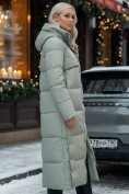 Оптом Пальто утепленное стеганное зимнее с капюшоном женское зеленого цвета 9611Z, фото 3