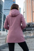Оптом Парка женская софтшелл виндстоппер удлинённая с капюшоном малинового цвета 9614_1M, фото 3