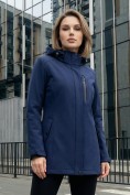Оптом Парка женская софтшелл виндстоппер удлинённая с капюшоном темно-синего цвета 9618_1TS