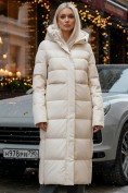 Оптом Пальто утепленное стеганное зимнее с капюшоном женское бежевого цвета 9620B, фото 2
