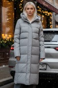 Оптом Пальто утепленное стеганное зимнее с капюшоном женское серого цвета 9620Sr, фото 2