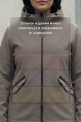 Оптом Ветровка женская софтшелл большого размера с капюшоном ветрозащитная светло-коричневого цвета 9620_1SK, фото 11