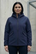 Оптом Ветровка женская софтшелл большого размера с капюшоном ветрозащитная темно-синего цвета 9620_1TS, фото 2