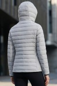 Оптом Куртка женская гибридная стёганая с капюшоном с графеновой подкладкой серого цвета 9622_1Sr, фото 4