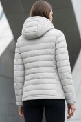 Оптом Куртка женская стёганая с капюшоном с графеновой подкладкой светло-бежевого цвета 9624_1SB, фото 2