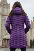 Оптом Куртка женская удлинённая стёганая с капюшоном и графеновой подкладкой фиолетового цвета 9628_1F, фото 5