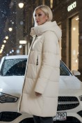 Оптом Куртка зимняя женская с капюшоном удлиненная стеганная бежевого цвета 9629B, фото 2