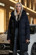 Оптом Куртка зимняя женская с капюшоном удлиненная стеганная черного цвета 9629Ch
