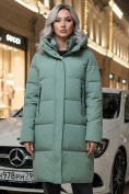 Оптом Куртка зимняя женская с капюшоном удлиненная стеганная зеленого цвета 9629Z
