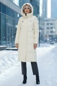 Оптом Пальто утепленное стеганное зимнее с капюшоном женское светло-бежевого цвета 9636_1SB